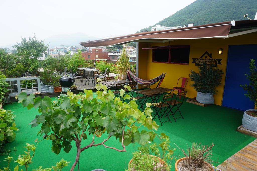 Grim Garden Guesthouse Yeosu Exterior photo